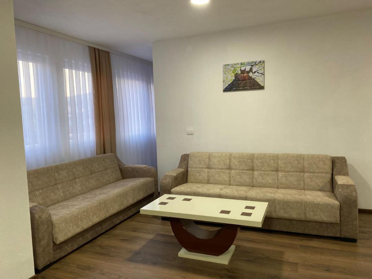 Vila Centar Mb Bed & Breakfast Sjenica Ngoại thất bức ảnh